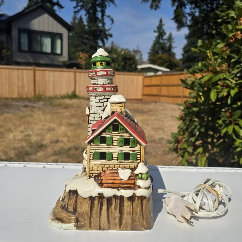 Vintage Lefton Holiday Winter Lighthouse Lamp Signed 1988 Hanpainted